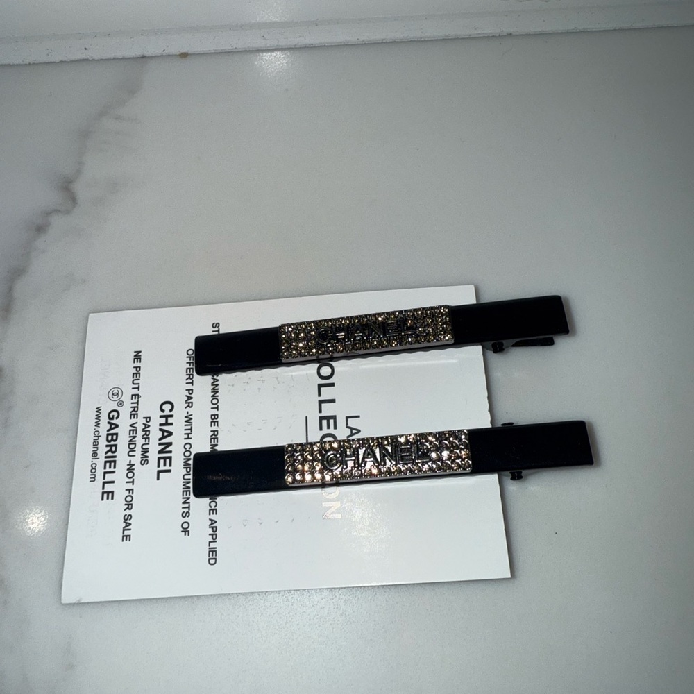 New CHANEL Black and Silver Hair Clips